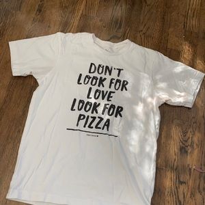 White graphic t shirt